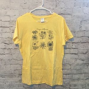 NWOT Women’s Oregon Wildflowers Graphic Tee (L)